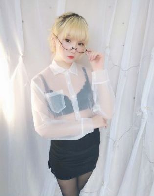 吸血裸女_超清手机在线看