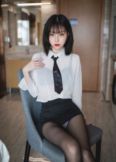 美女光屁屁露全身_1080P电影完整版在线观看