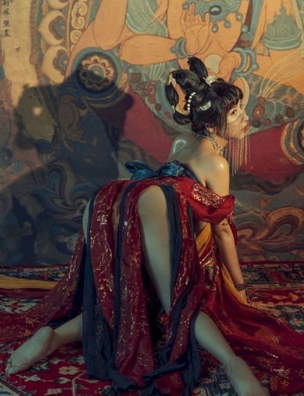高仓美贵绳化妆_国产剧在线观看视频