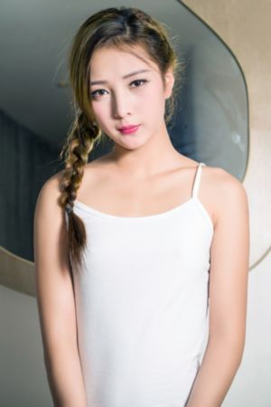 和两个小婕子做受hd_720全集在线观看