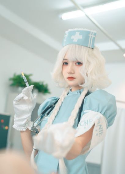 她在丈夫面前被耍了_HD完整在线观看